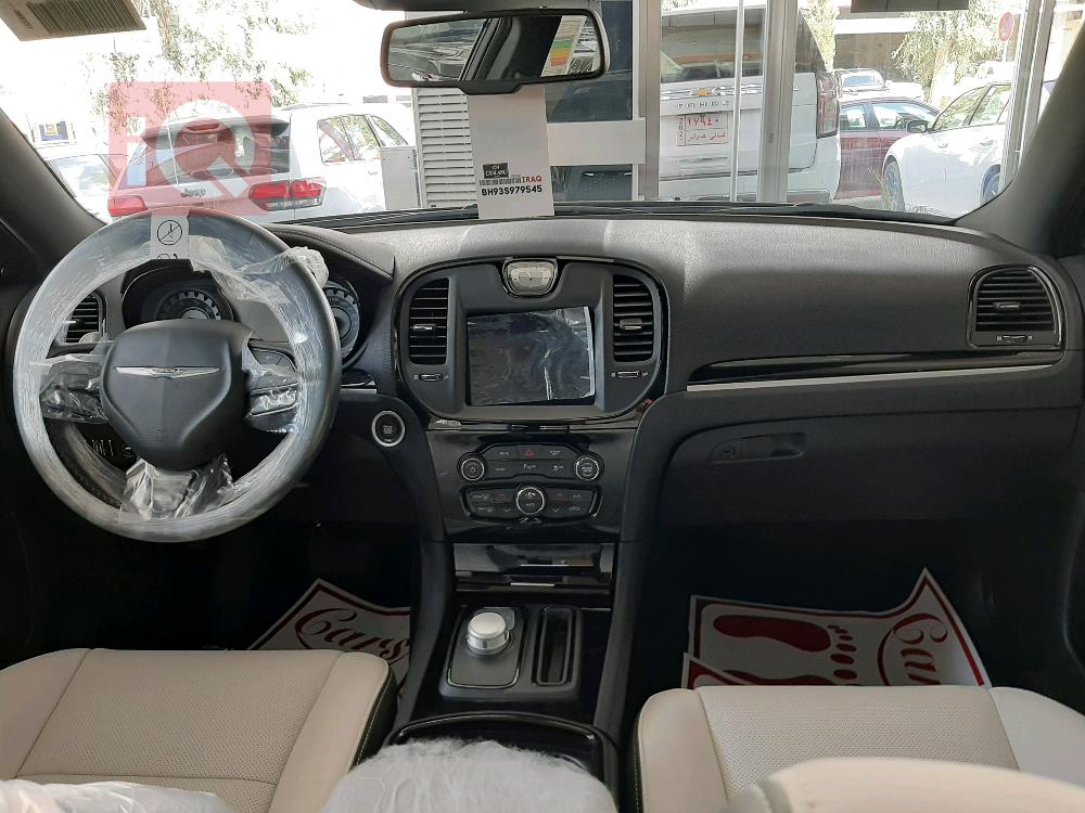 كرايسلر 300